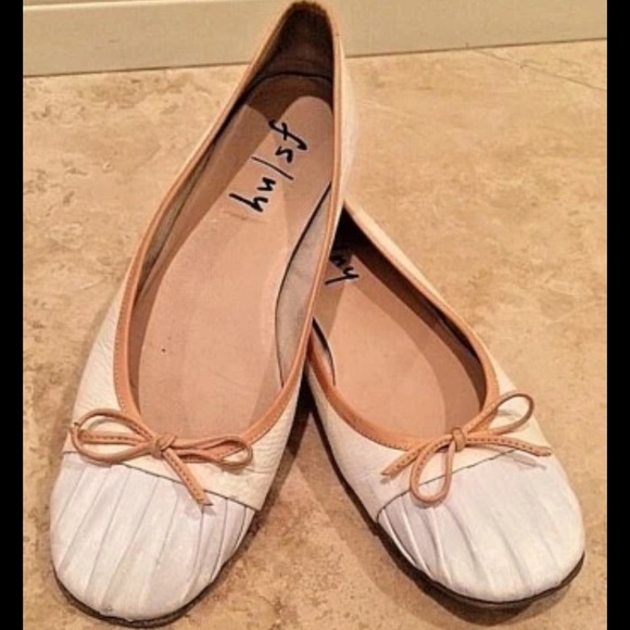 fs/ny Shoes - FS/NY Patent Leather Flats Ivory White Tan Capped Toe Bow Ballet Flats 9M Italy